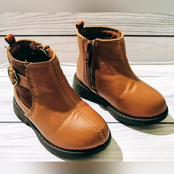 Carter's Other - Carter's Tan Kids Zip-Up Boots with Side Heart Bucklerters Size 5